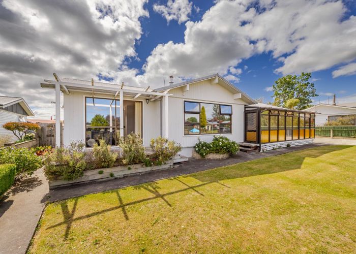  at 9 and 11 Willow Grove, Waipukurau, Central Hawke's Bay, Hawke's Bay