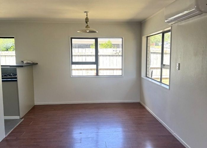  at 2 Darlington Place, Glendene, Waitakere City, Auckland