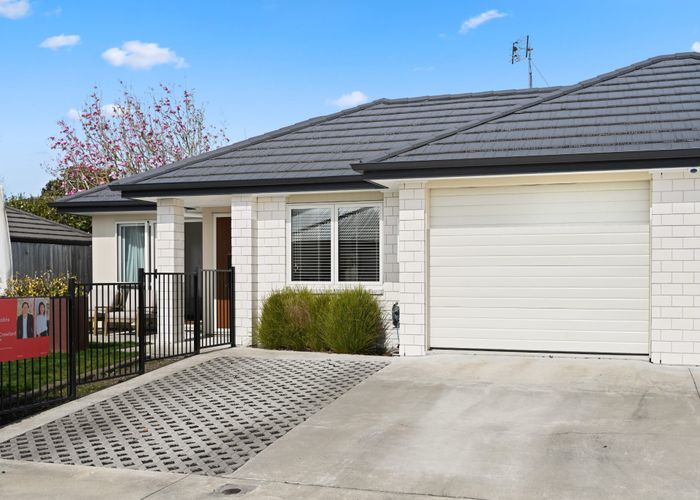  at 2/25 MacCallum Court, Rototuna, Hamilton, Waikato