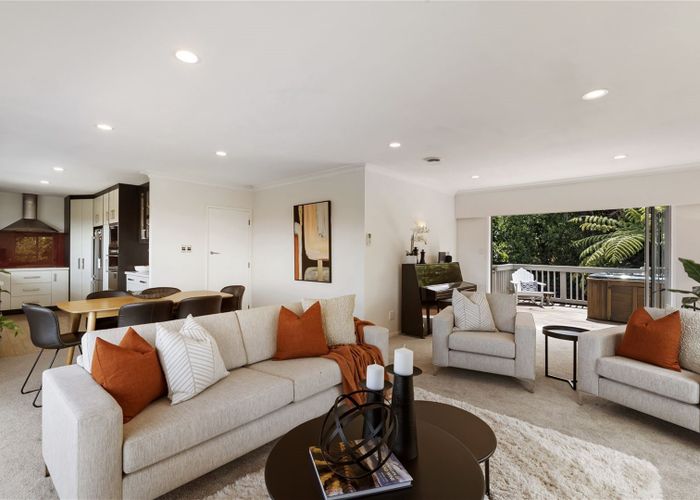  at 39 Aberdeen Road, Castor Bay, Auckland