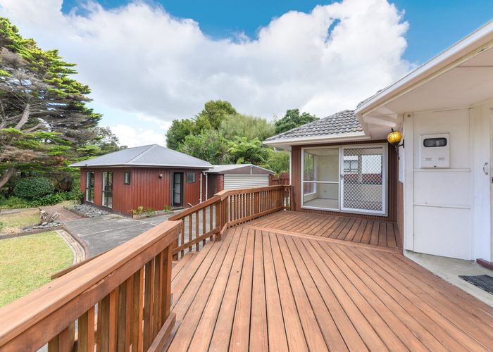  at 42 Maui Pomare Street, Blockhouse Bay, Auckland