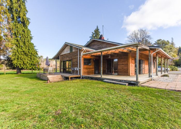  at 402 Pigeon Valley Road, Pigeon Valley, Wakefield