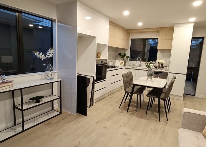  at 20c Seine rd, Forrest Hill, North Shore City, Auckland