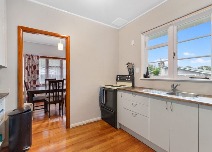  at 15 Edward Street, Pahiatua