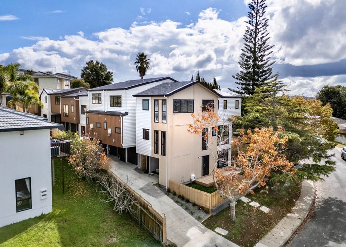  at 44A-44E Bruce Road, Glenfield, North Shore City, Auckland