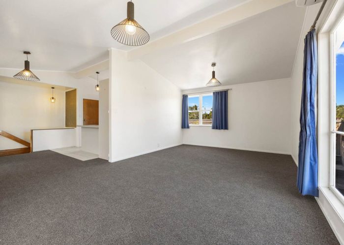  at 38 Sheridan Drive, New Lynn, Waitakere City, Auckland