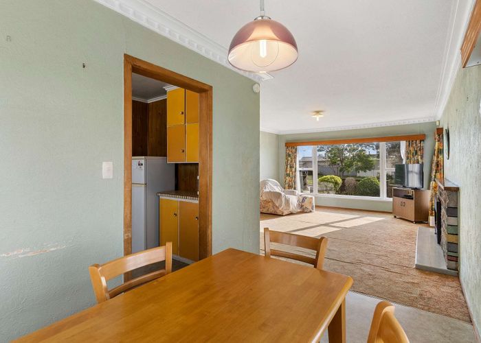  at 201 Chivalry Road, Glenfield, Auckland