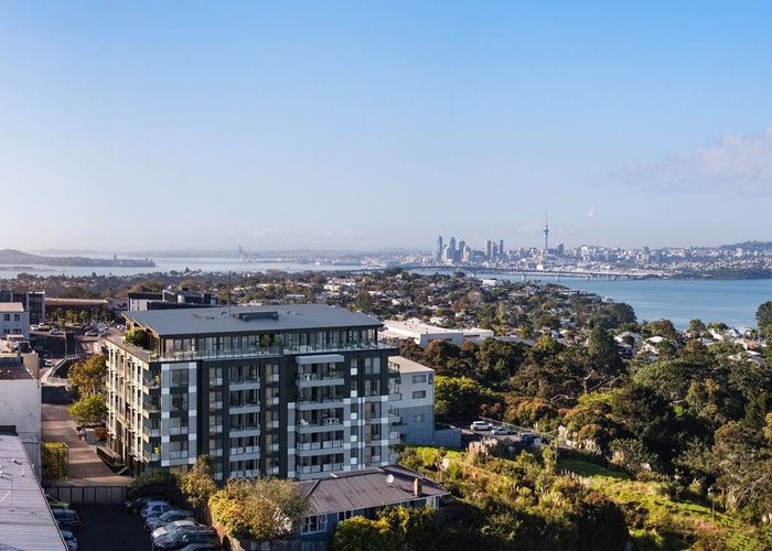  at 82 Mokoia Road, Birkenhead, North Shore City, Auckland