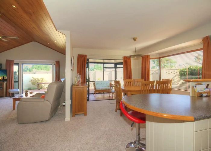  at 71 Beachwater Drive, Papamoa Beach, Papamoa