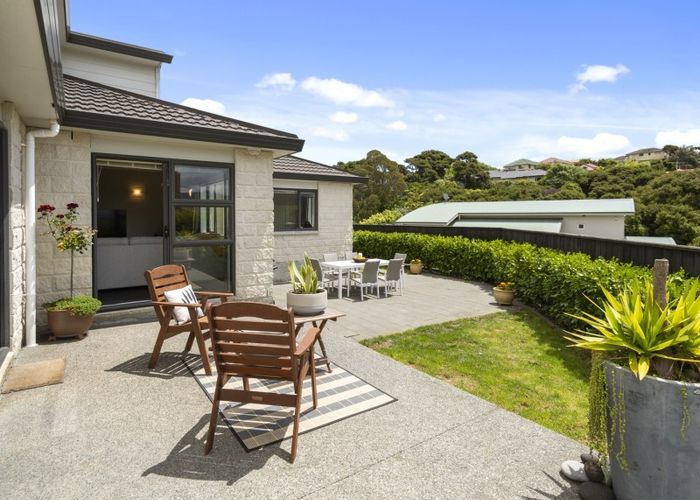  at 40 Navigation Drive, Whitby, Porirua