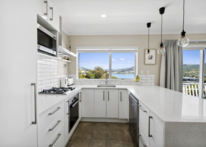  at 10 Inlet View, Titahi Bay, Porirua