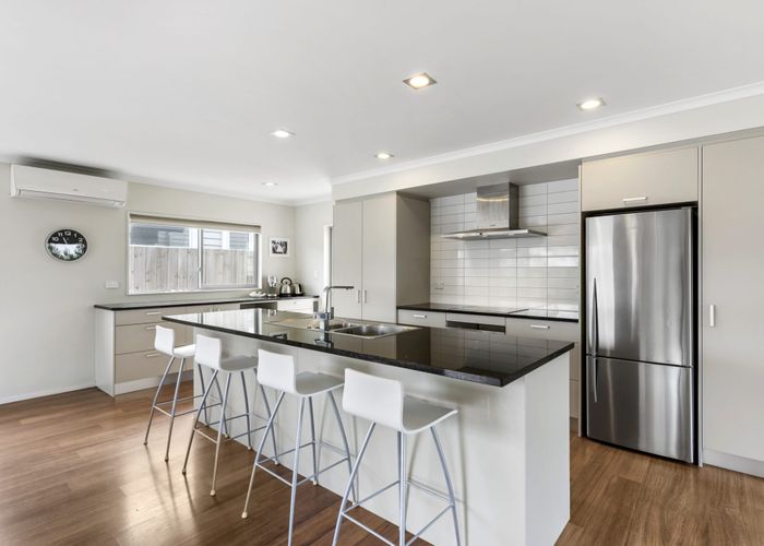  at 135 Vipond Road, Stanmore Bay, Whangaparaoa