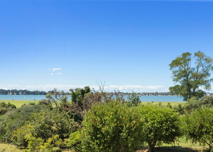  at 28 Roberta Avenue, Glendowie, Auckland