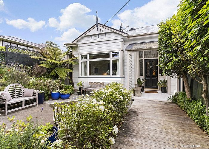  at 44 Duthie Street, Karori, Wellington