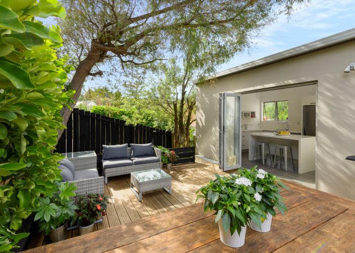  at 3 WAHANUI RD, Greenlane, Auckland