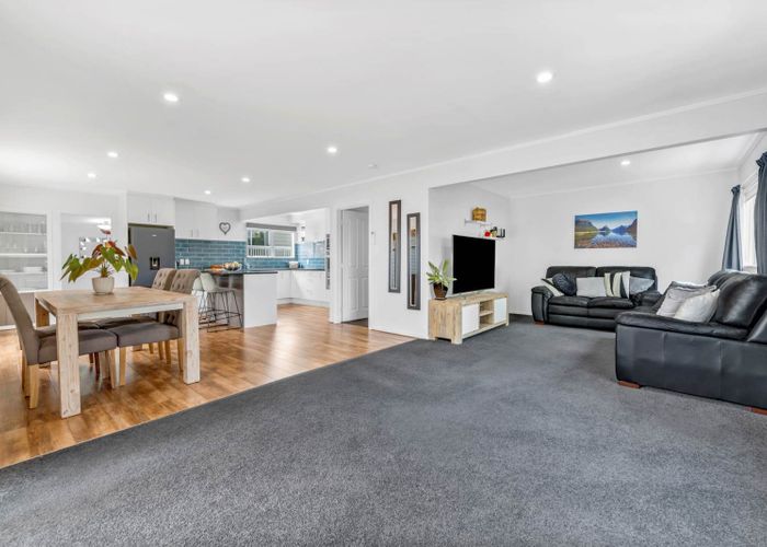  at 28 Third View Avenue, Beachlands, Manukau City, Auckland