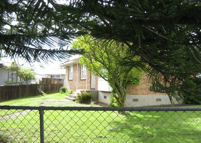  at 14 Lindis Place, Mangere Bridge, Manukau City, Auckland