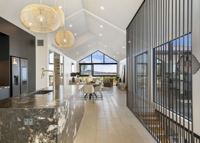  at 13 Waimana Ave, Northcote Point, North Shore City, Auckland