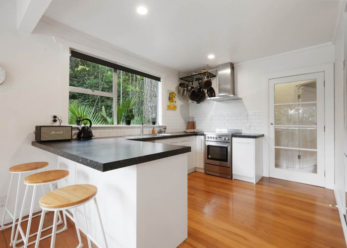  at 53 Laingholm Drive, Laingholm, Waitakere City, Auckland