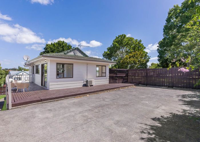  at 6 Everglade Drive, Goodwood Heights, Auckland
