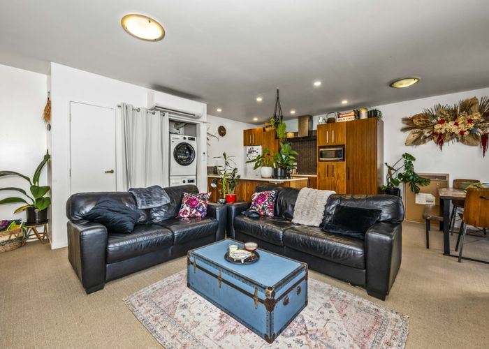  at 2A/12 Corban Avenue, Henderson, Waitakere City, Auckland