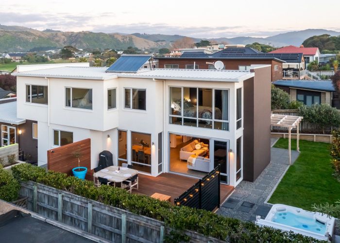  at 21 Metzenthin Close, Raumati South, Kapiti Coast, Wellington