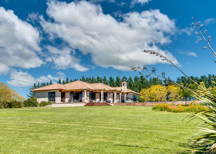  at 1046 Kahuranaki Road, Havelock North