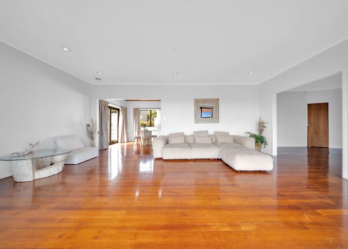  at 8 Copperfield Terrace, Mellons Bay, Manukau City, Auckland
