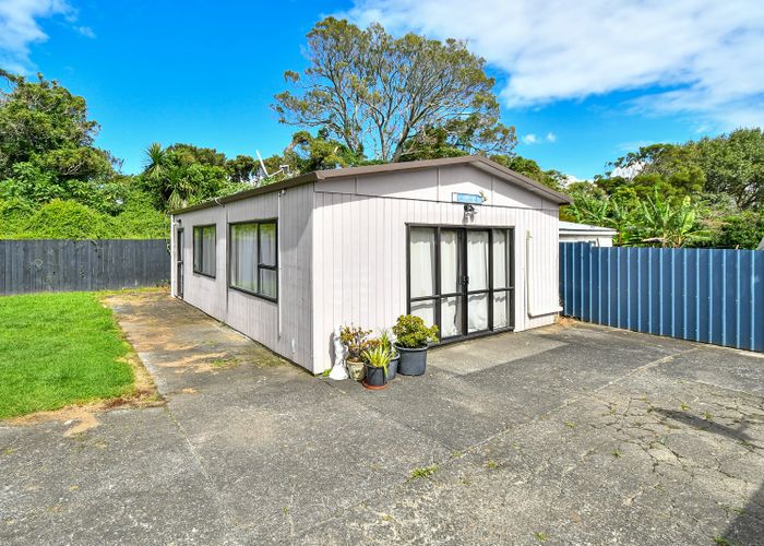  at 76 Henwood Road, Mangere East, Auckland