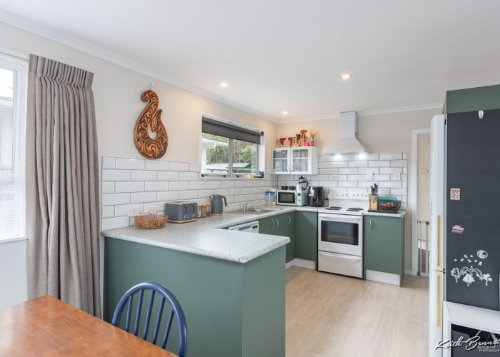  at 182 Major Drive, Kelson, Lower Hutt