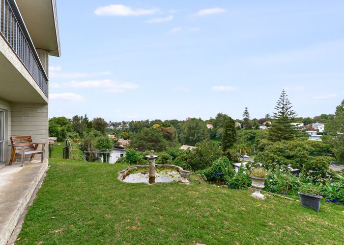  at 10A Little London Lane, Hamilton Central, Hamilton