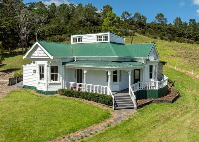  at 24 Mudgeways Road, Massey, Waitakere City, Auckland
