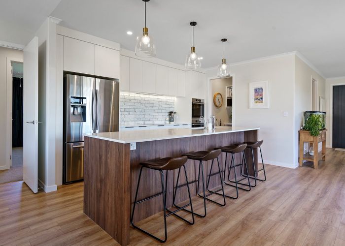  at 39 Sunline Drive, Leamington, Cambridge