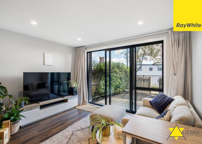  at 8 Tokai Place, Glen Eden, Waitakere City, Auckland