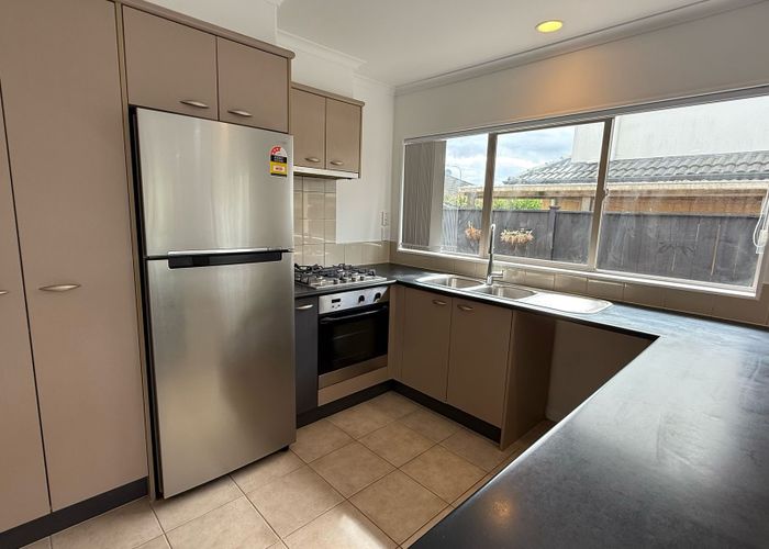  at 48 Thornbury Cres, East Tamaki Heights, Manukau City, Auckland