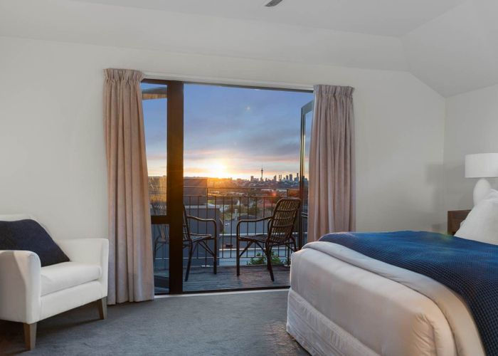  at 2/44 Fancourt Street, Meadowbank, Auckland City, Auckland