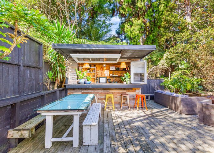  at 88 Woodlands Park Road, Titirangi, Auckland