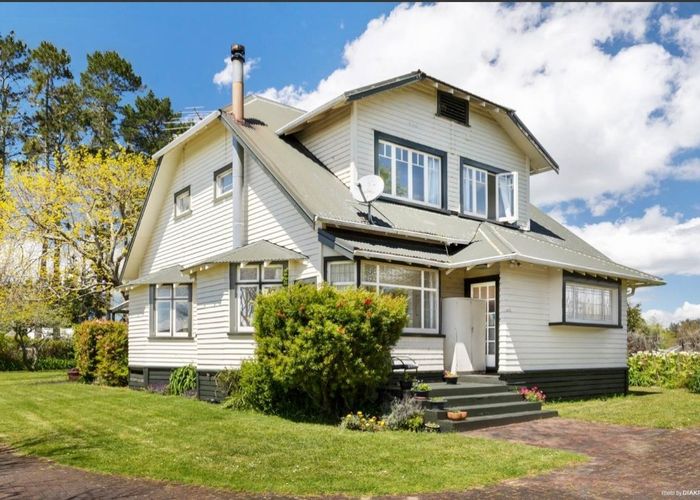  at 44 Park Lane, Runciman, Drury