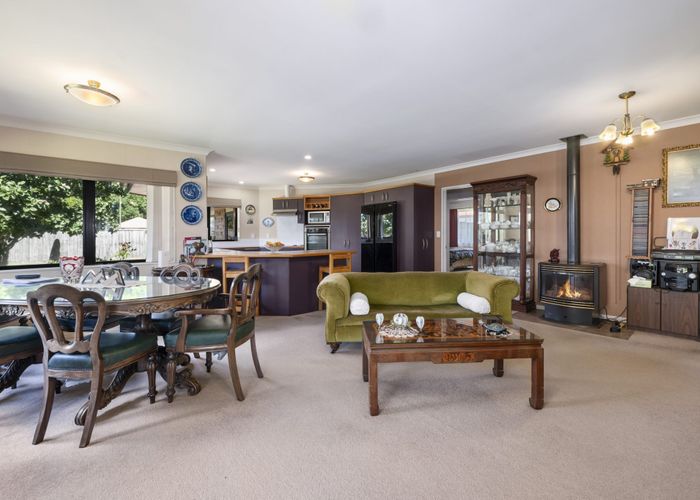  at 8 Courtenay Place, Owhata, Rotorua