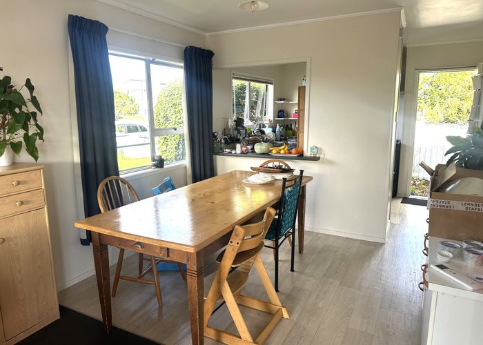  at 35 Marendalla Drive, Bucklands Beach, Manukau City, Auckland