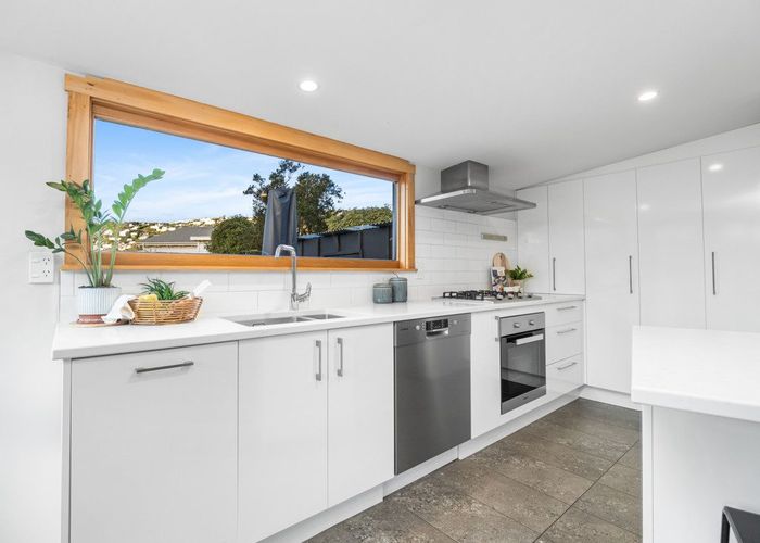  at 3 Whitfield Street, Sumner, Christchurch City, Canterbury