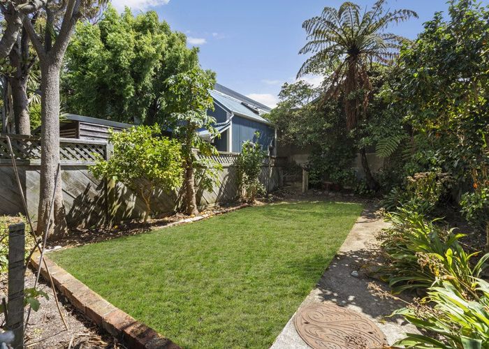  at 23 Moir Street, Mount Victoria, Wellington