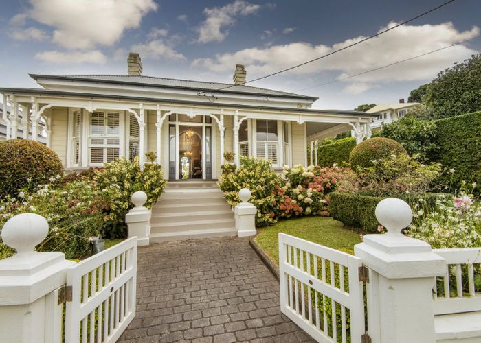  at 15 Jubilee Avenue, Devonport, North Shore City, Auckland