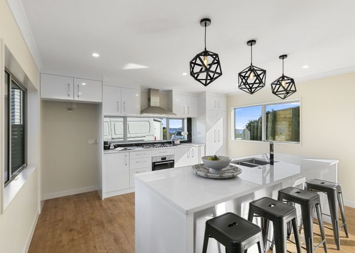  at 4 Poto Road, Normandale, Lower Hutt, Wellington