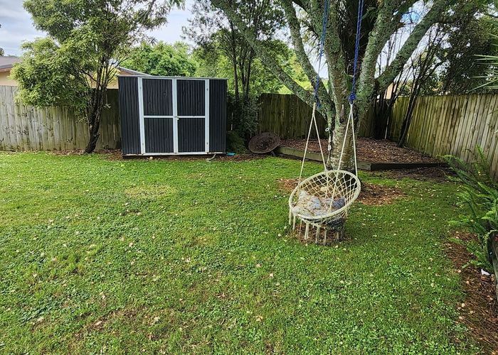  at 3 Gregg Place, Sunnyvale, Waitakere City, Auckland