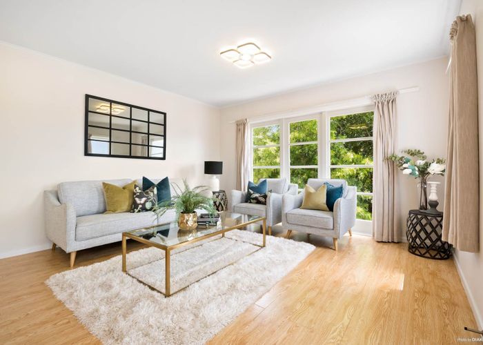  at 2/5 Winifred Avenue, Bayview, Auckland
