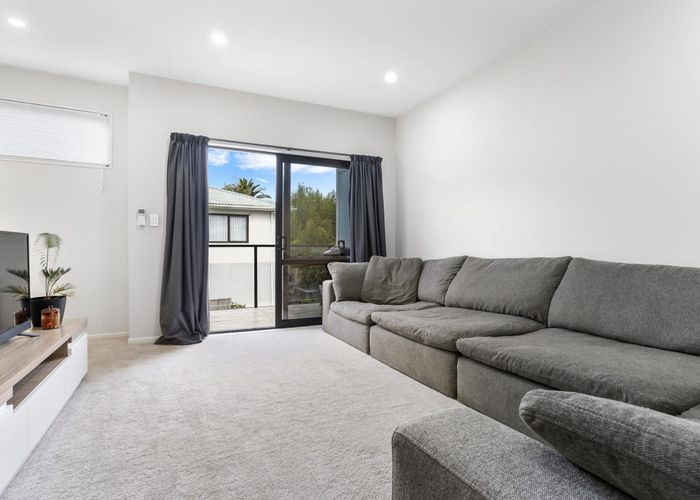  at 21d Cherry Tree Place, Massey, Waitakere City, Auckland