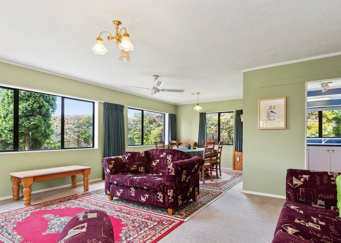  at 182 Windermere Drive, Poike, Tauranga