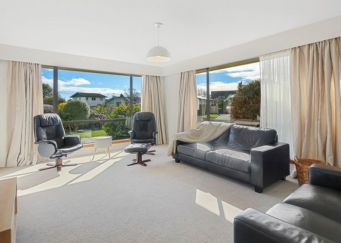 Free property data for 8 Pelorus Place, Harewood, Christchurch homes.co.nz