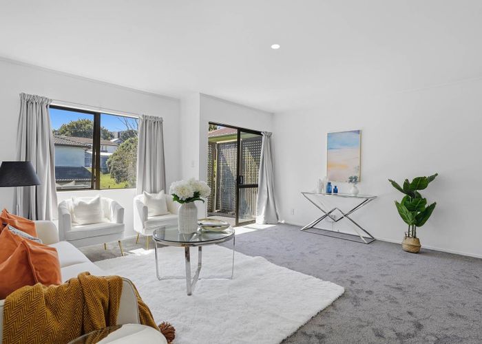  at 2/14 Montgomery Avenue, Belmont, North Shore City, Auckland